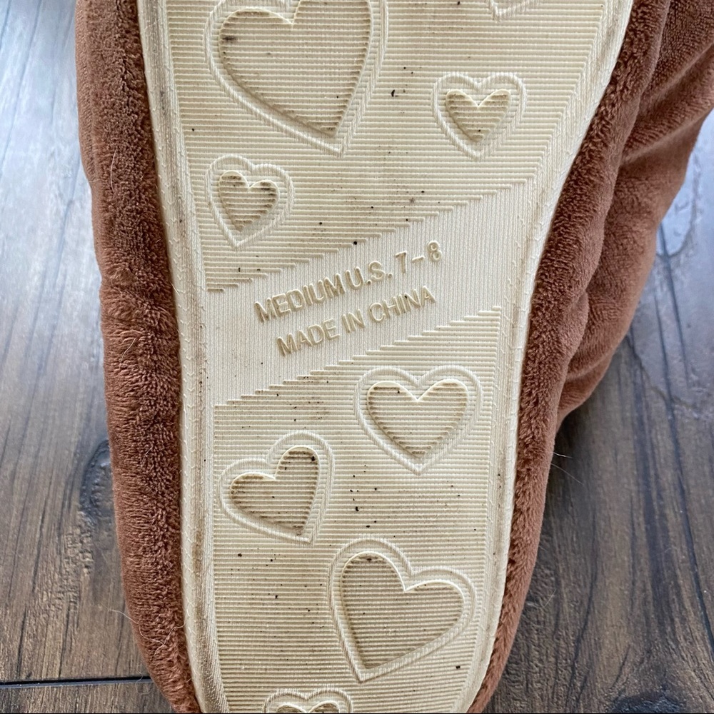💩 Slippers - Picture 2 of 2